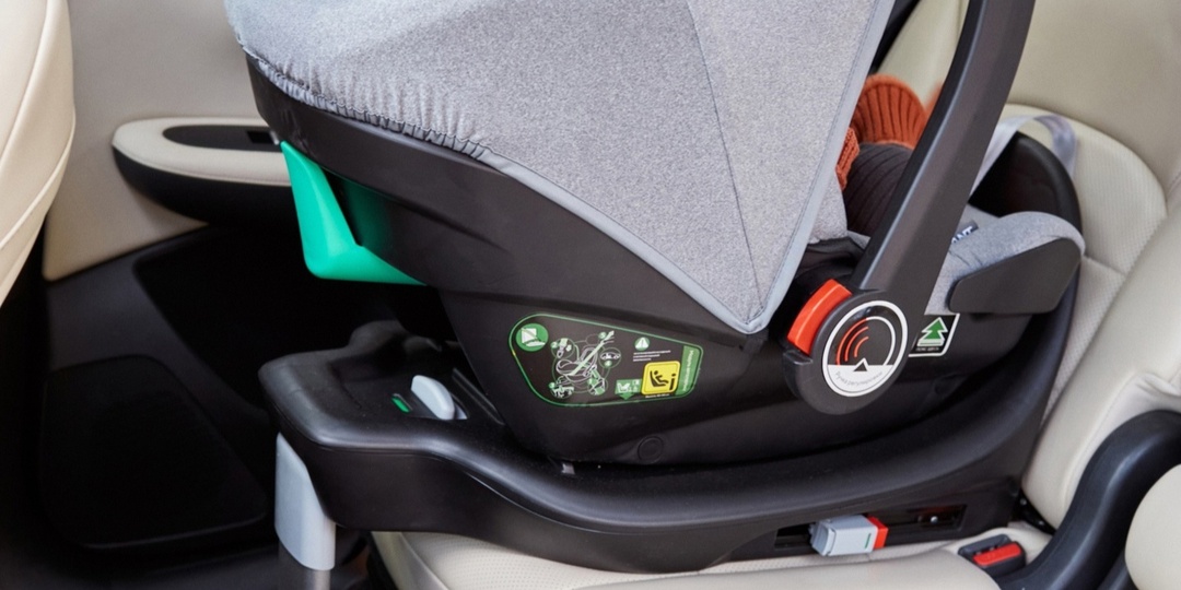 6 причин купить базу ISOFIX для автолюльки