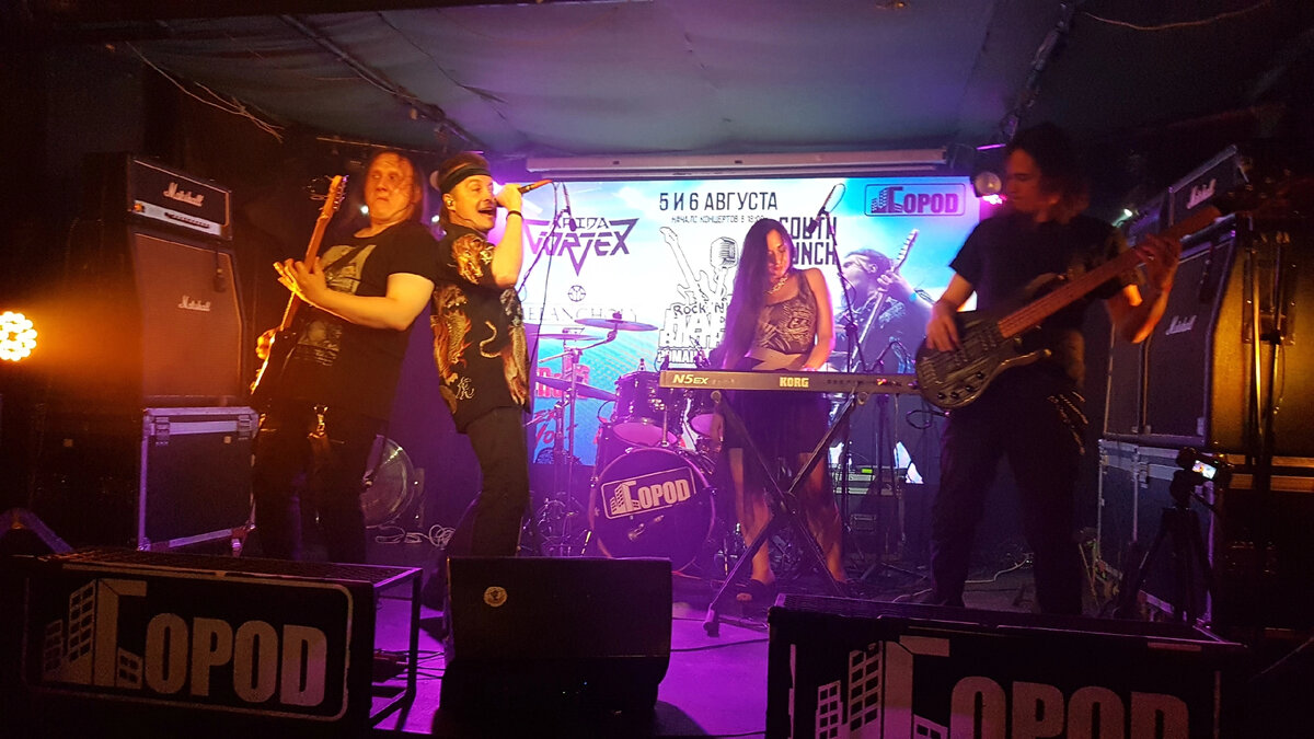 Фоточек актуальных повставляю, а то в моих статьях – преимущественно старые