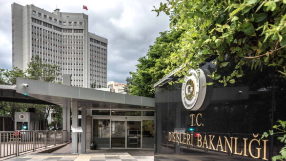    Турция раскритиковала ЕС за "несправедливый" и "поверхностный" доклад о стране Роман Захаров