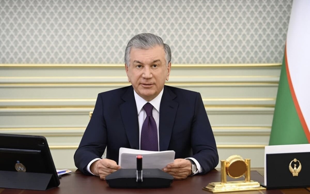 У узбеков много претензий к своему президенту, а мне со стороны кажется, что при нем хоть что-то начало шевелиться