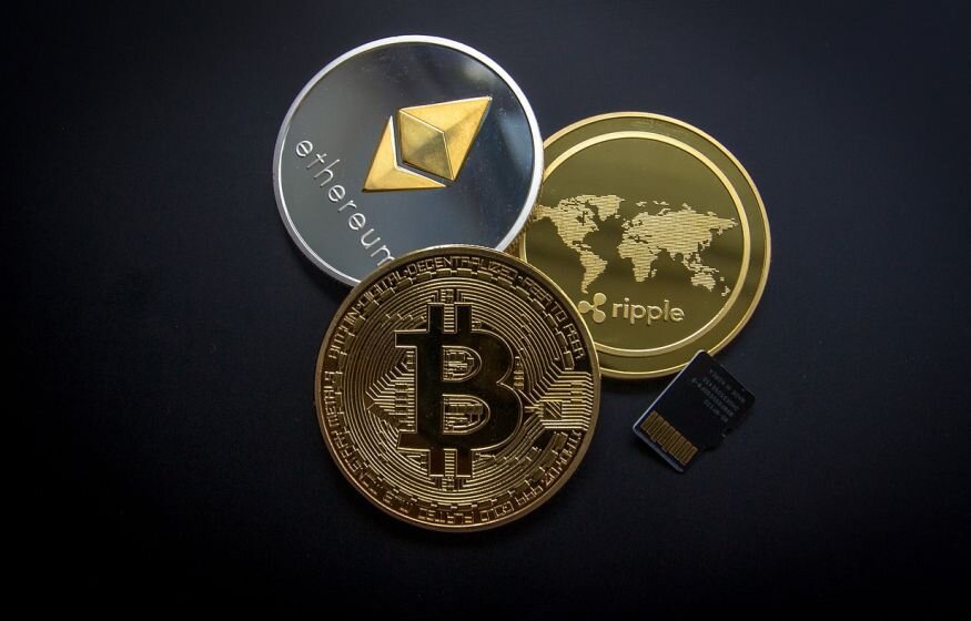    Крупнейшая в мире криптовалютная биржа уходит из России