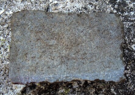 8. 2023 г. Нижняя плоская сторона