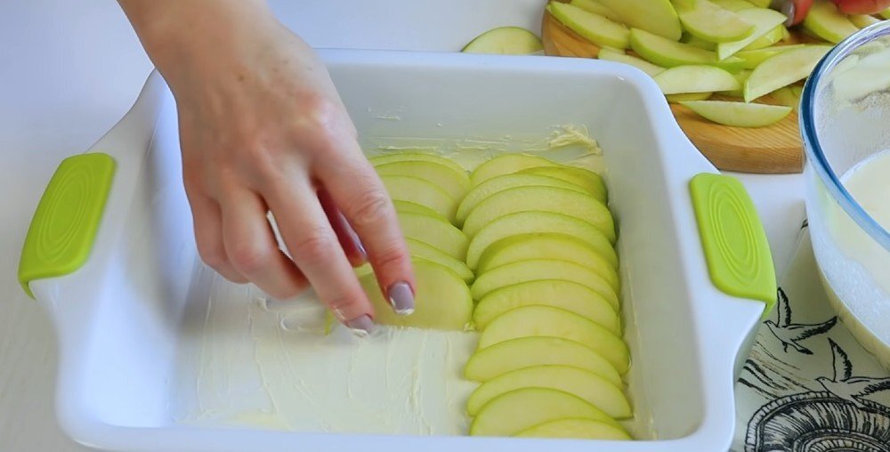 Яблочный клафути