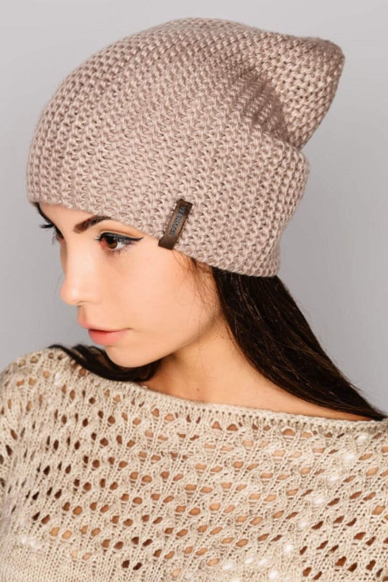 Стильная женская шляпка для женщин среднего возраста - описание вязания спицами