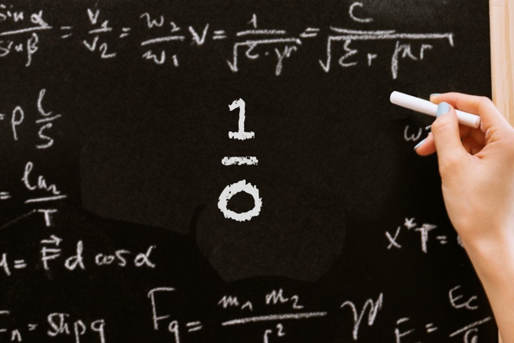 Деление на ноль. Источник изображения:scienceabc.com