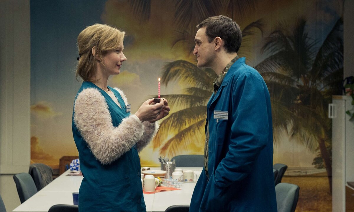 кадр из фильма "Между рядами"