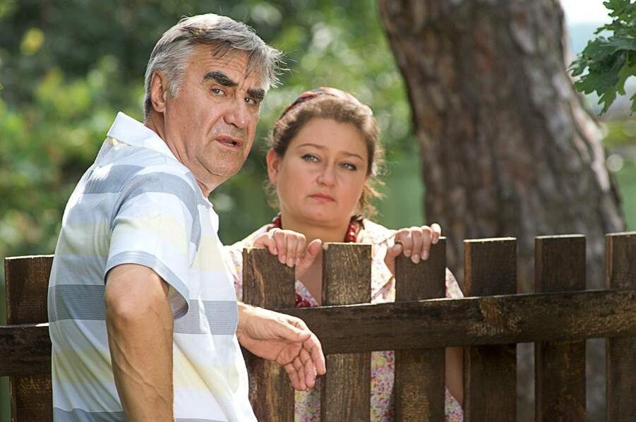 Юрий Анатольевич и соседка. yandex.ru/images