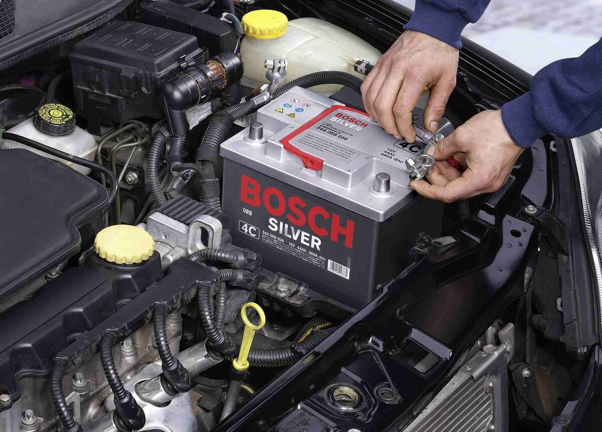 Автомобильный аккумулятор фирмы Bosch