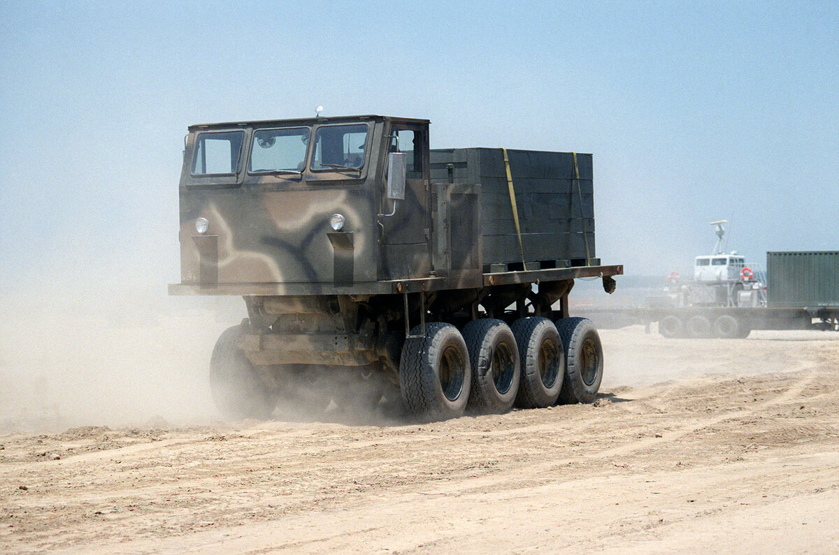 Демонстрация возможностей Medium Combat Truck на учениях PROLOG '85