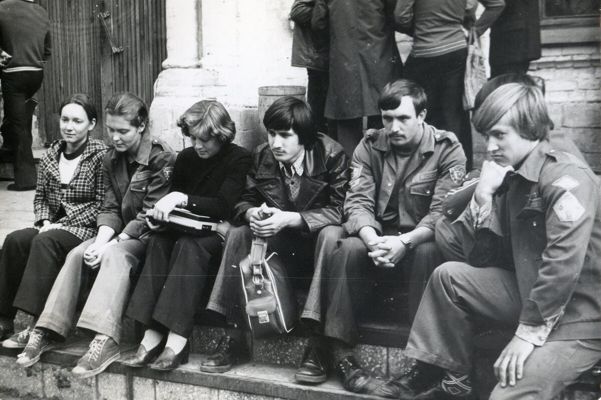 Студентам 70 х. Молодежь в 80-е годы. Молодёжь 60-х годов.