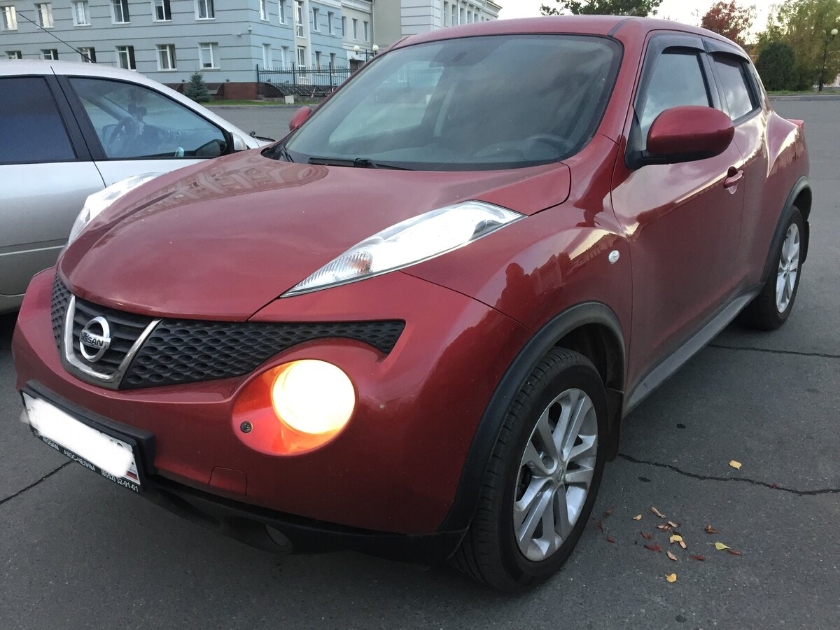 Nissan Juke с девочкой