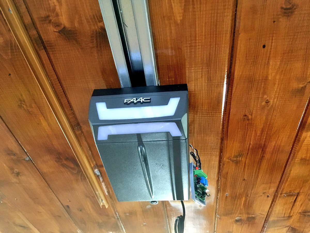 Потолочный привод FAAC D700HS