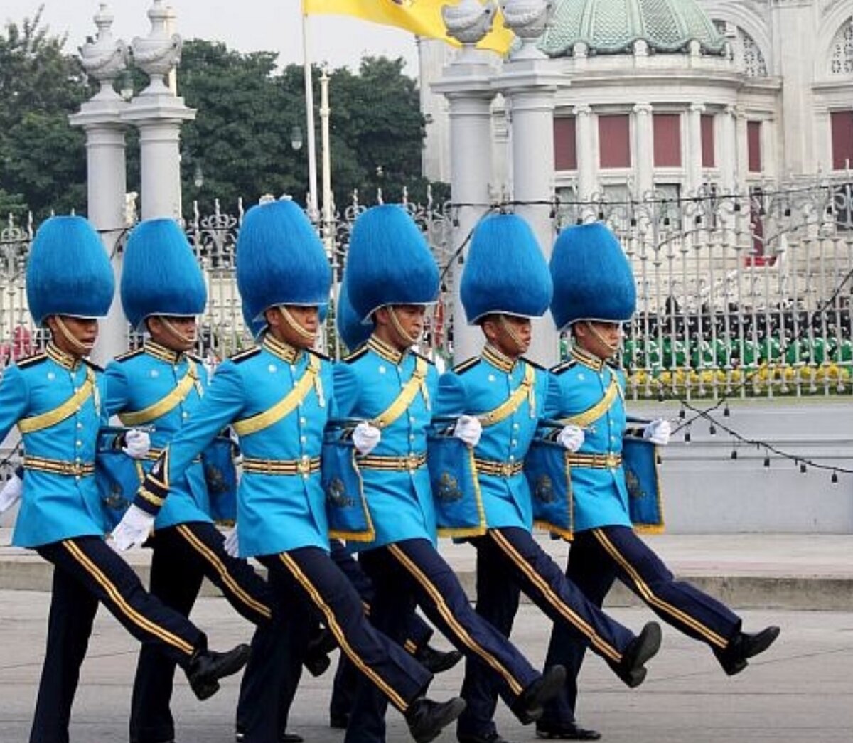 Голубая форма у «военно-воздушных» сил или Стражей воздуха