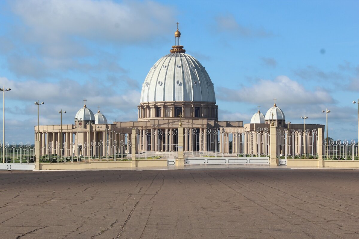 Собор пресвятой девы Марии мира