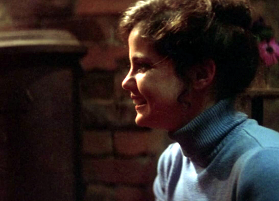 Она постоянно была в центре внимания