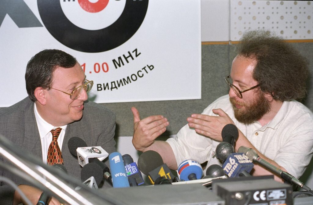 Владимир гусинский биография личная жизнь Главный редактор "Эхо Москвы" Венедиктов отдыхает за счет денег фирмы Гусинского