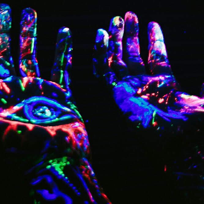  На самом деле предпочтений очень много. У каждого звукаря они свои особенные, как и  свои методы работы, какие-то свои подходы и рекомендации. Главное правильно их применять. Ведь в конечном счёте поющий продукт - показатель успешности этих правил и соблюдения всех советов.