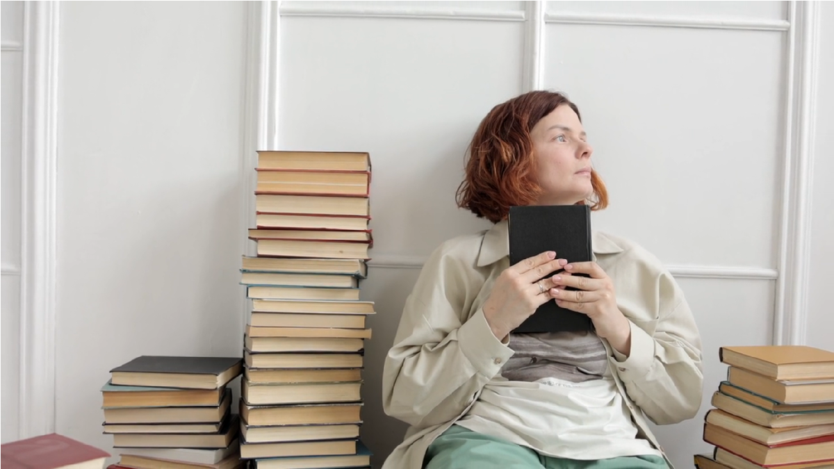 Подарите пару книг друзьям, или отнесите некоторое количество в местную библиотеку