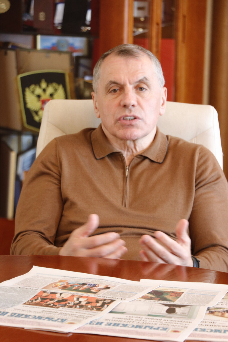 В. Константинов