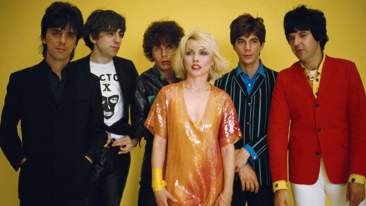 Песня, которая чуть не сделала Blondie изгоями: история Heart of Glass |  Роккульт | Дзен