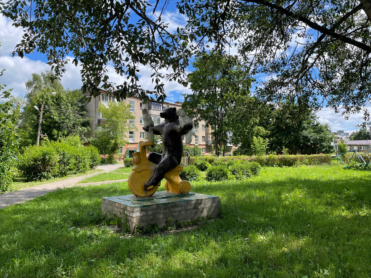 Мишка на мотоцикле