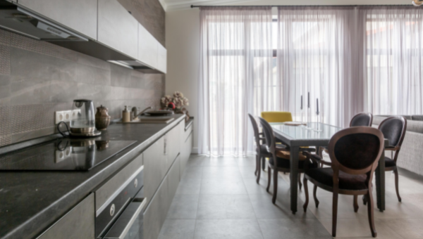 Кухонный гарнитур в серых тонах от ZOV-HOME