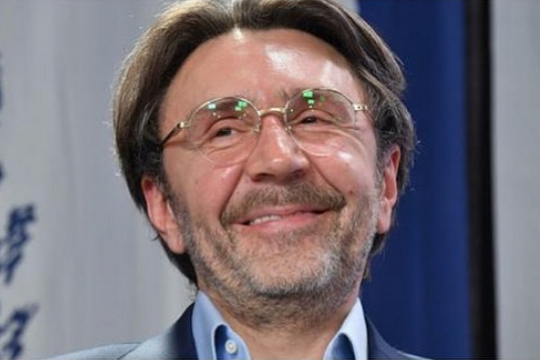    Сергей Шнуров назвал фейком фотографию с Евгением Пригожиным из ЛНР