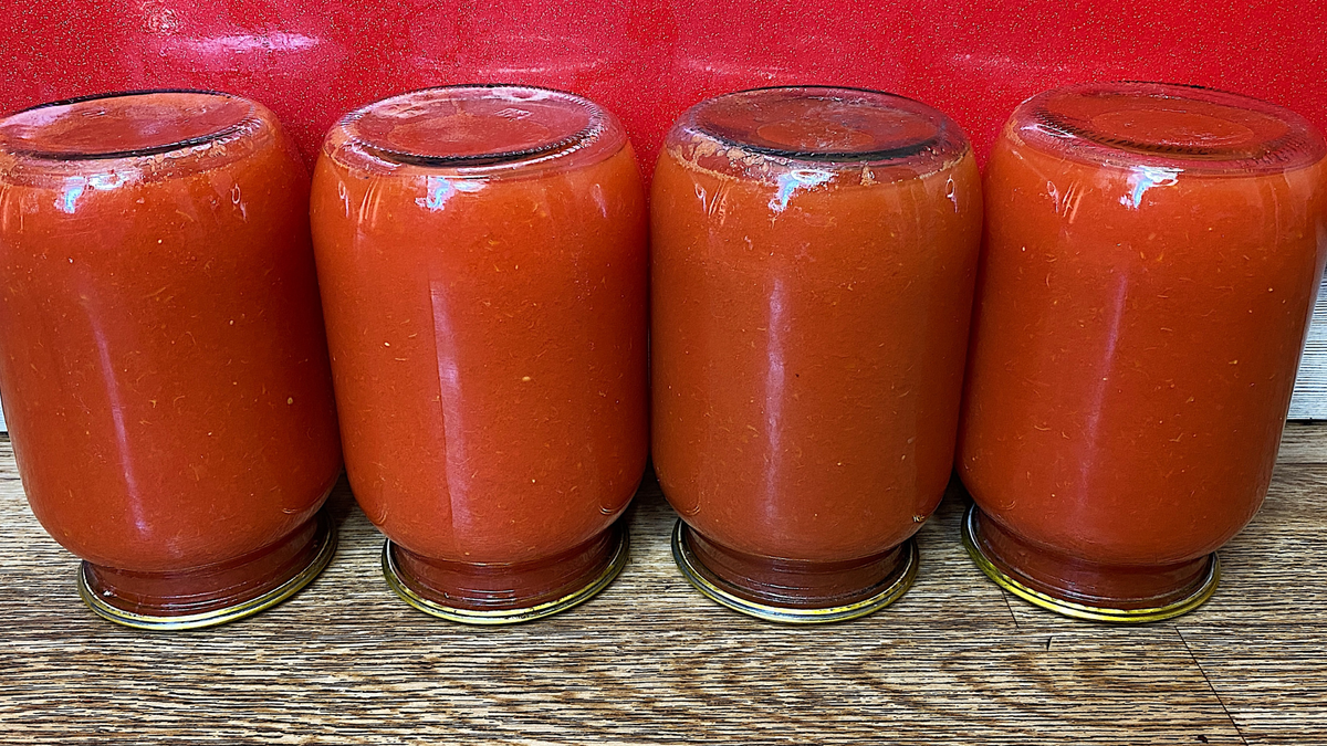 Вкусный домашний томатный сок на зиму: Каждый год так закрываем (Без  стерилизации, Подробный пошаговый рецепт, Как приготовить из помидоров) |  Irina LiSS - Кулинария | Дзен
