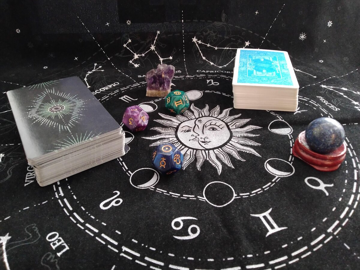 Универсальный расклад на Таро 12 домов