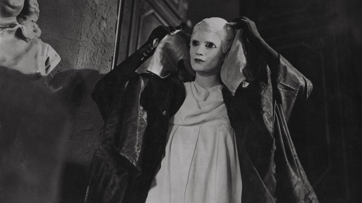 Кадр из фильма "Кровь поэта" (1930)