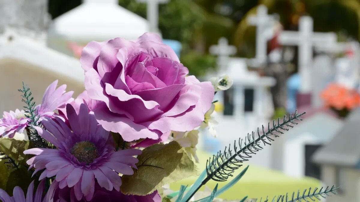 С похоронами связано множество суеверий. Фото: pxhere.com