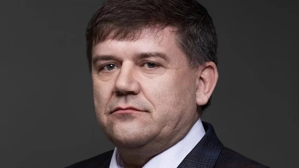     Глава Краснооктрябрьского округа Ринат Жалялов, по предварительным данным, лишился должности после скандала из-за продажи муниципального участка с озером и лесом. Об этом пишет «Ъ-Приволжье».