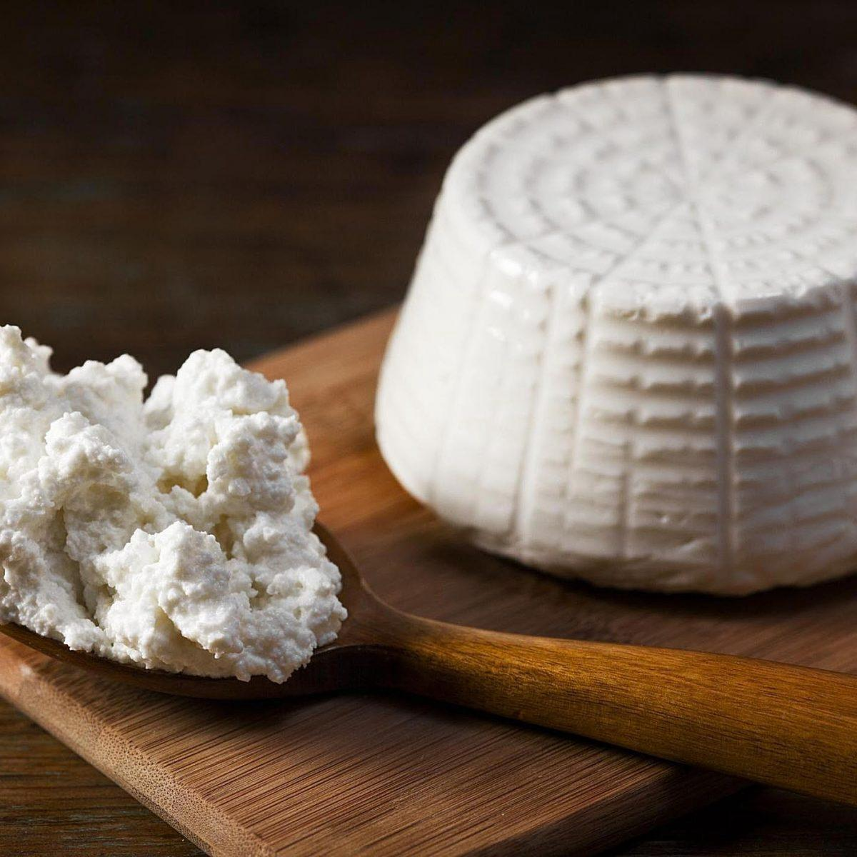 Рикотта сыр для чего используется фото You Should Be Making Cheese In The Microwave Рикотта, Идеи для блюд, Рецепты при