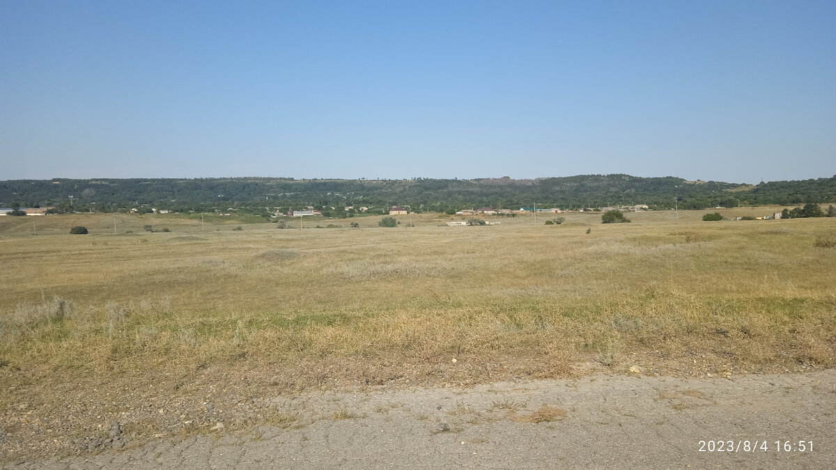 Вид на село (слева)