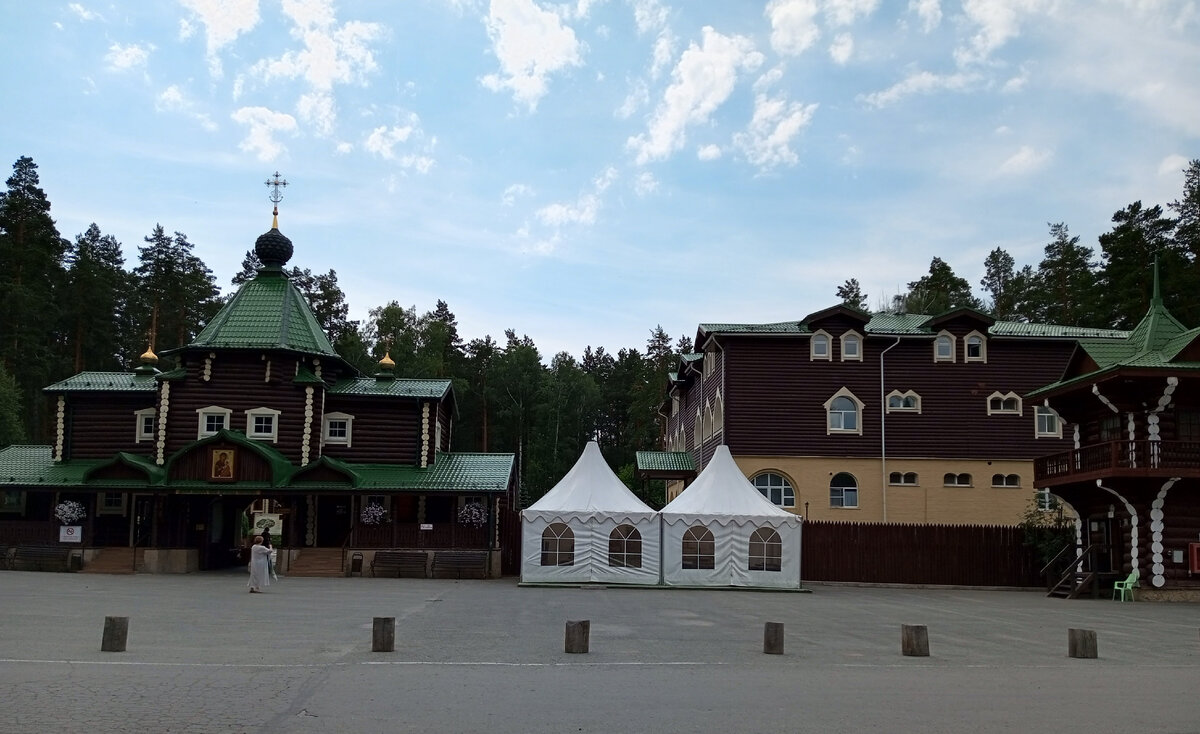 Так выгляди вход в Ганину яму