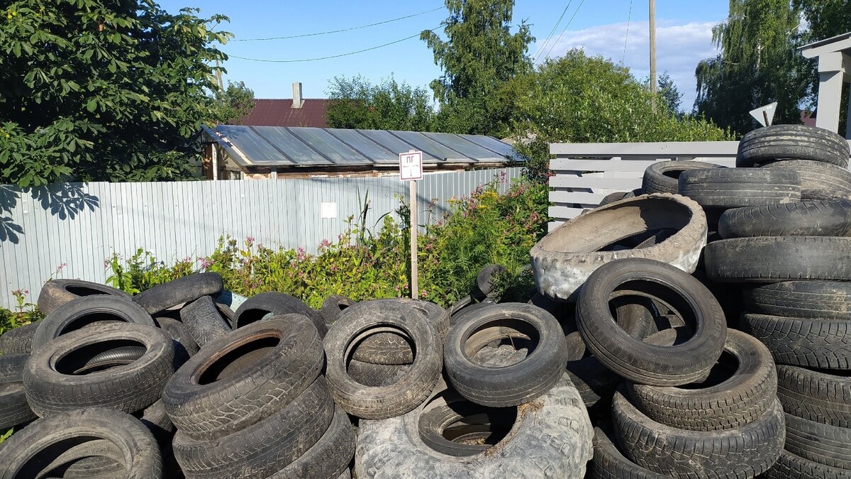     Неизвестные заблокировали пожарный гидрант. Об этом сообщили в группе 38-й пожарно-спасательной части Сортавалы в соцсети «Вконтакте».