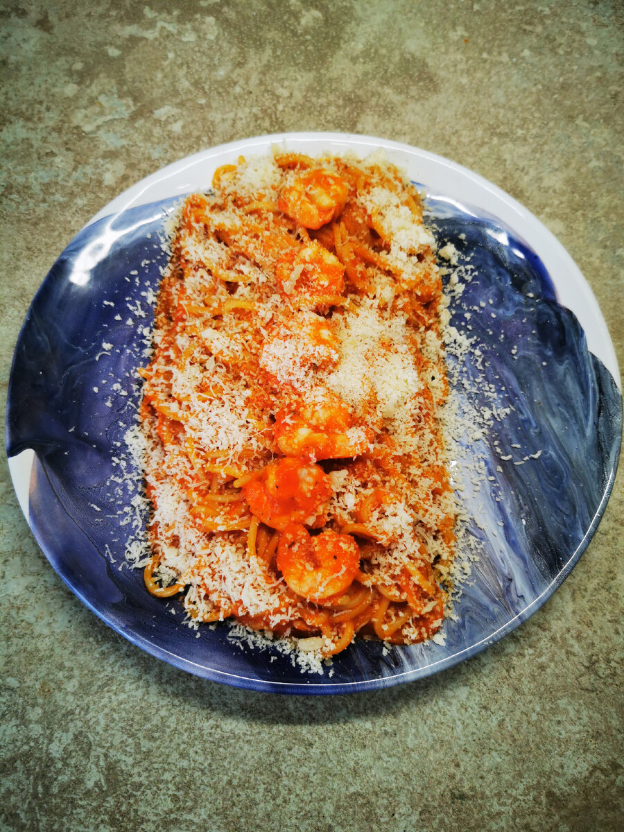 Паста по этому рецепту получается очень нежная, с насыщенным томатным вкусом и ароматом трав. 