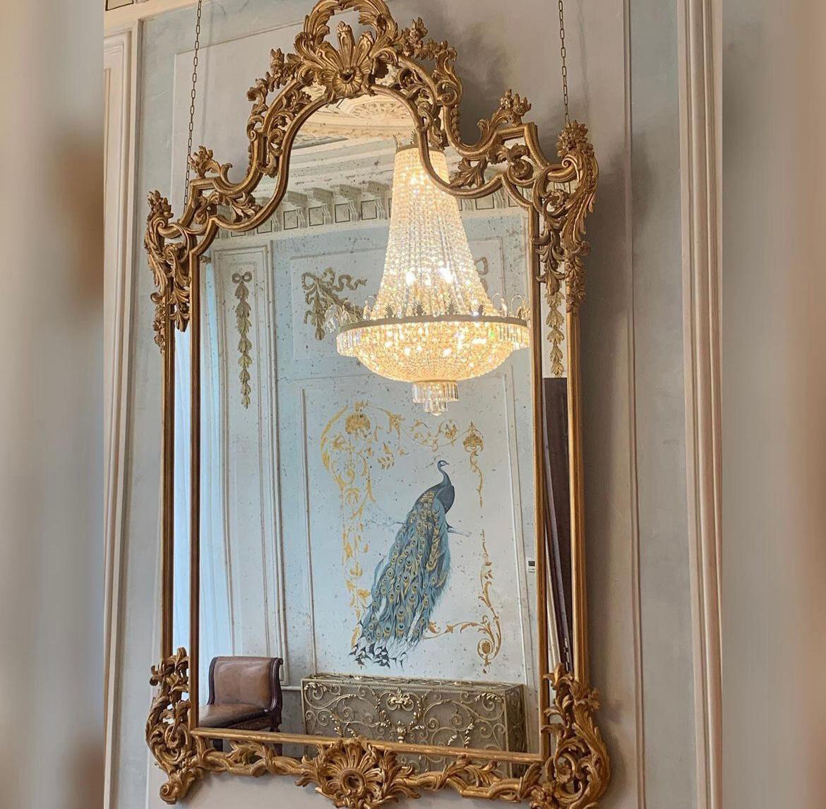 Холл с павлинами перед бальным залом и гостиными комнатами © "Покажу Москву"