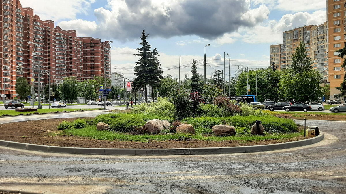 Воскресенье, август, где то в Москве