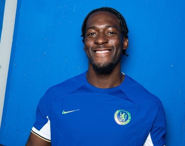 Сумма трансфера составила 45 млн евро. Контракт до 2028 года.