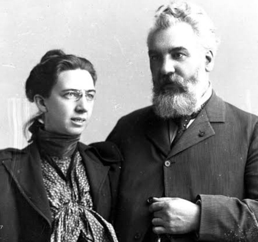 Александр Белл и его жена Мэйбл, около 1890 года