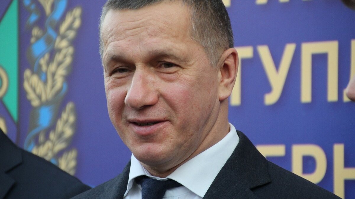     Полпред президента России в Дальневосточном федеральном округе Юрий Трутнев прилетит в Приморье. Здесь он займется организацией работы по быстрой ликвидации последствий стихии в регионе.