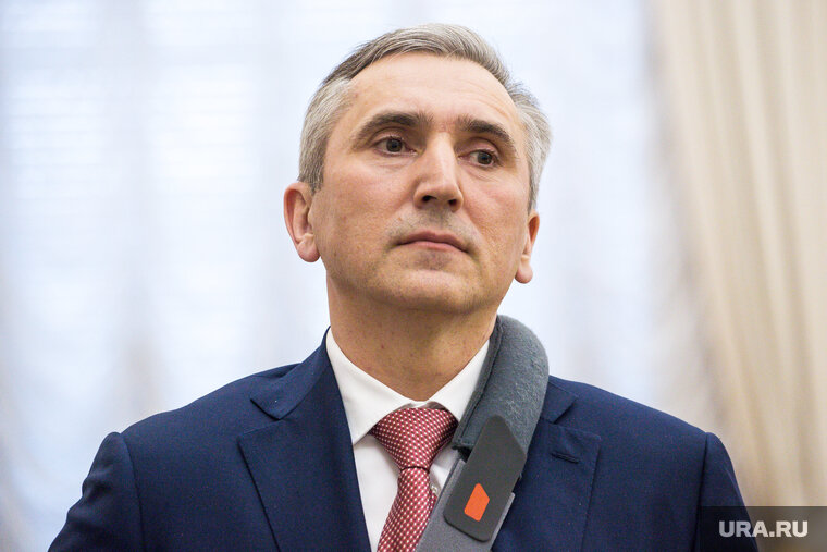    Губернатор Моор поделился с молодежью Ноябрьска секретами успеха