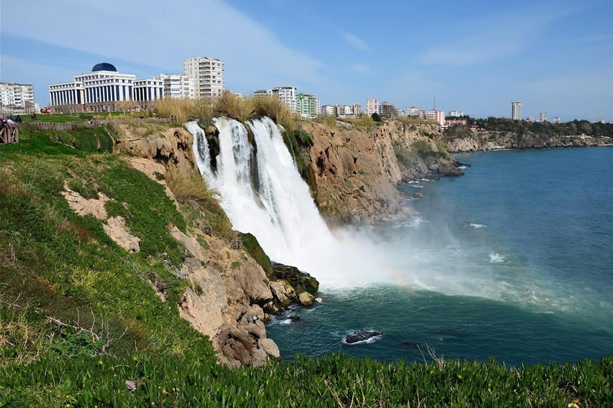 Водопады анталья. Турция Анталия водопад Дюден. Водопад верхний Дюден. Дюденские водопады Анталия. Водопад верхний Дюден в Анталии.