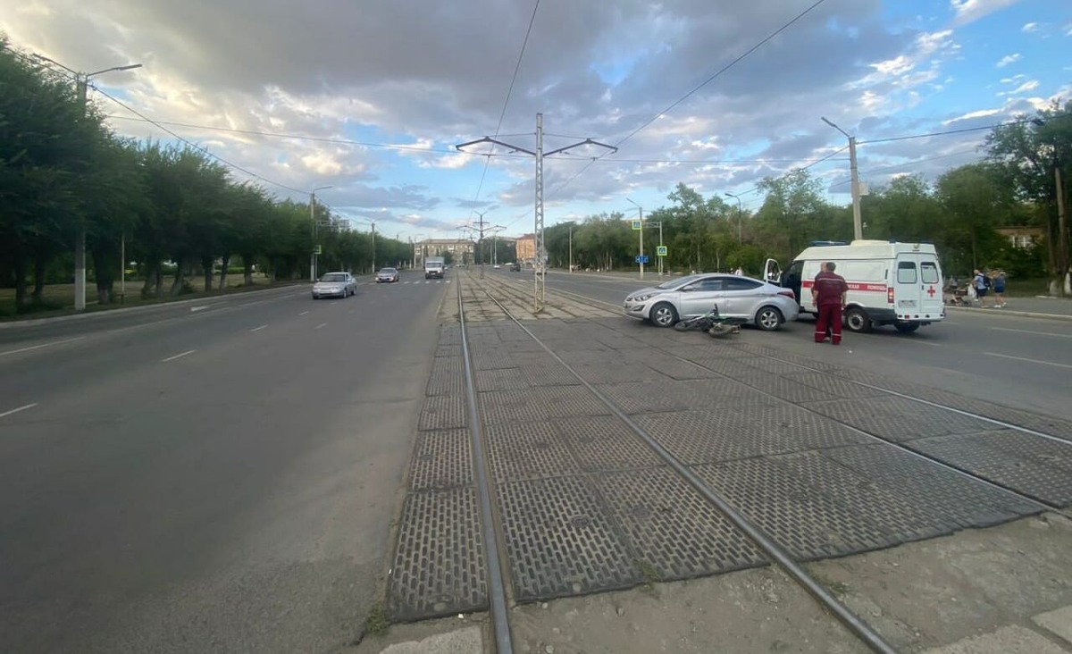    В Новотроицке столкнулись иномарка и питбайк, пострадал 14-летний подросток Кристина Просвиркина