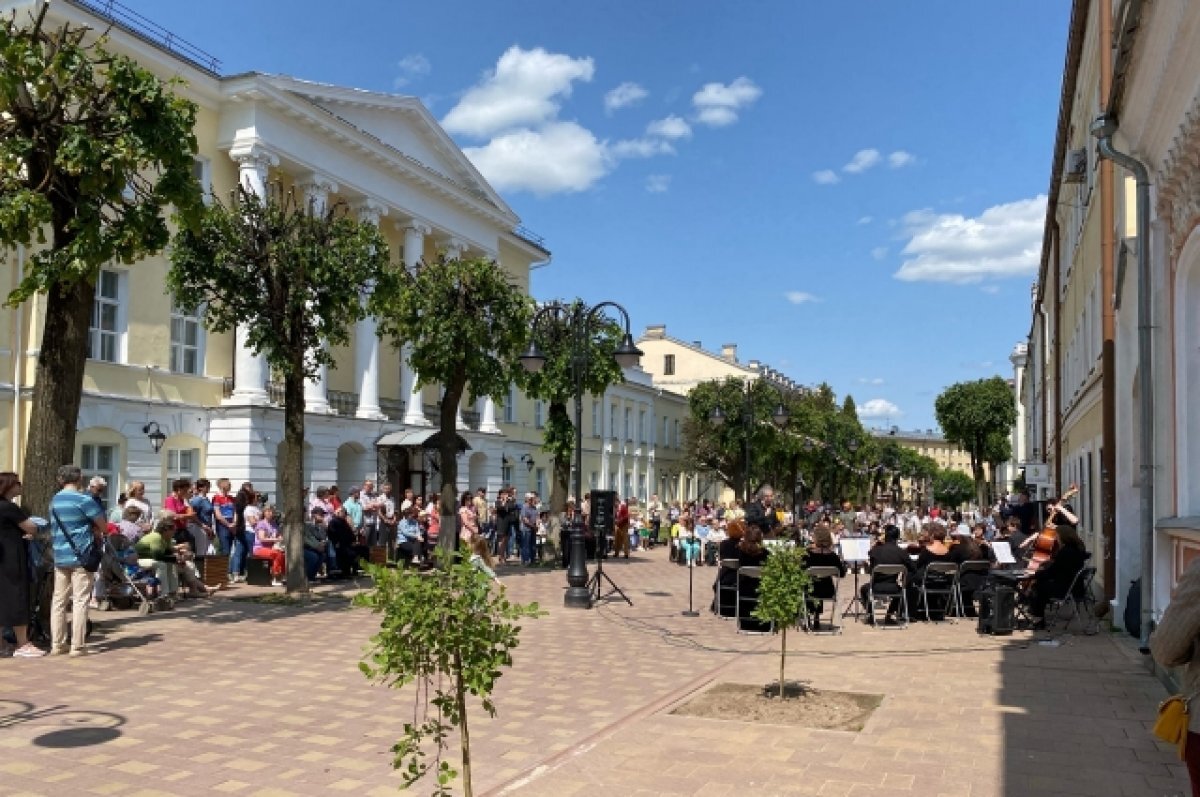    Благоустройство проводят на улице Маяковского в Смоленске