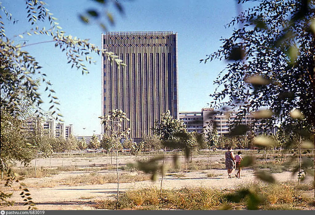 Автор: Сергей Демидов Источник:https://content28.foto.my.mail.ru/community/compatriot_navoi/15/b-5852.jpg, взято с сайта  pastvy.com,