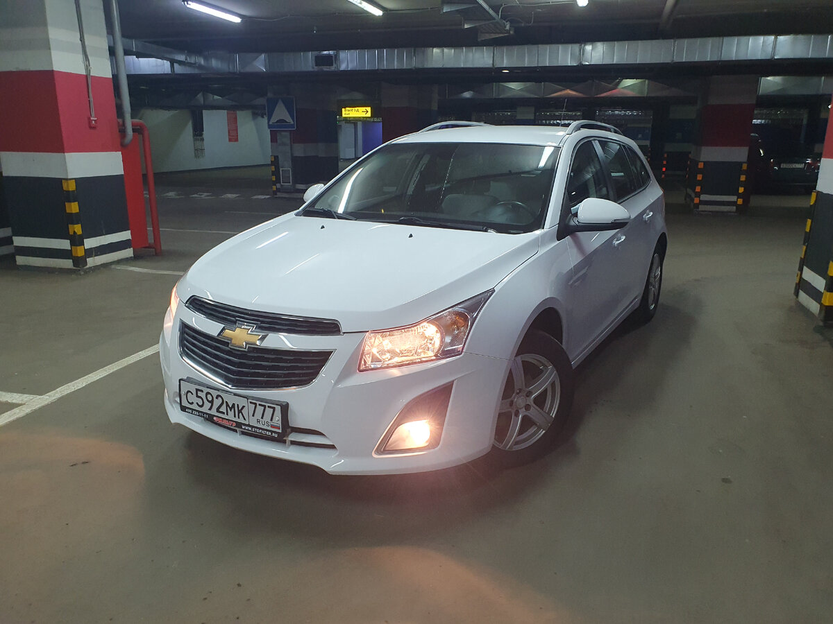 Камера заднего вида на Chevrolet Cruze