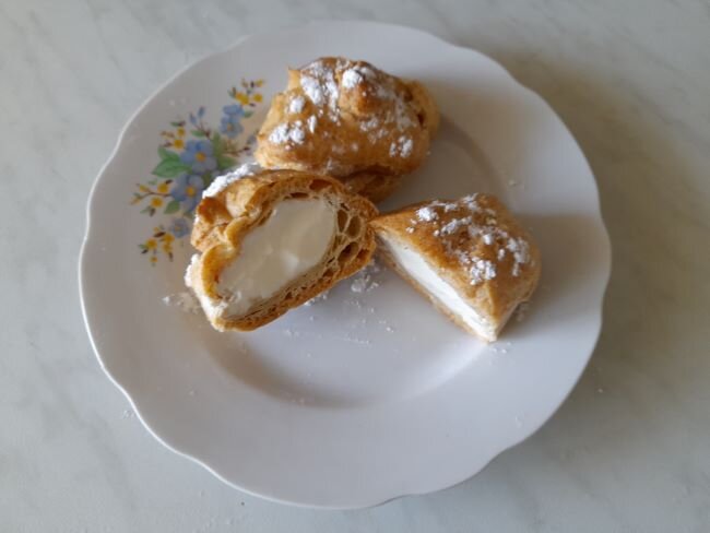 Булочка со сливками