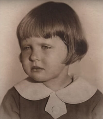 Маленькая Ирина. Довоенная фотография